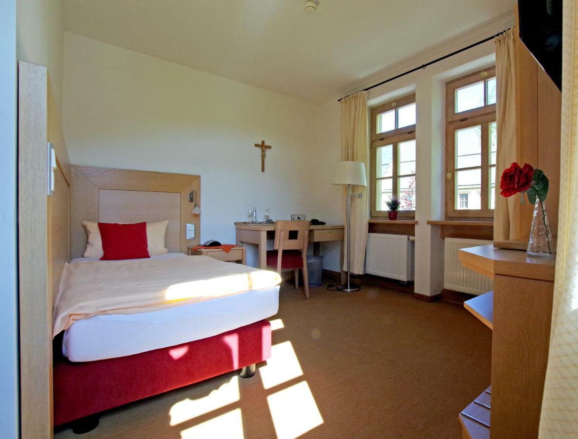 Klostergasthof 호텔 뮌너슈타트 외부 사진