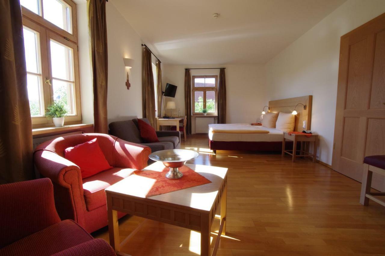 Klostergasthof 호텔 뮌너슈타트 외부 사진